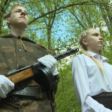 В преддверии 80 годовщины высадки легендарной группы «Джек» ветераны и школьники воздают почести советским разведчикам