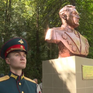 В Калининграде на территории бывшего штаба 11-й гвардейской Краснознамённой армии восстановили бюсты Героев Советского Союза