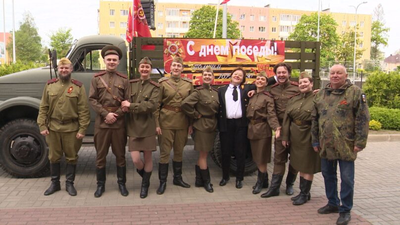 Сегодня жители Гурьевска совершили праздничный автопробег и поздравили ветеранов войны с Днём Победы