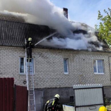 В поселке Малое Луговое Гурьевского округа потушили пожар в жилом доме
