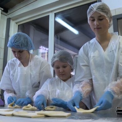 В Калининградской области трудоустроено более полутора тысяч ребят, пожелавших провести летние каникулы с пользой