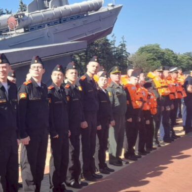 Сегодня, в День Северного Флота, в свой первый шлюпочный поход отправились воспитанники Нахимовского училища в Калининграде