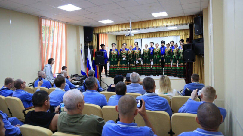 В честь Дня города в военном госпитале для раненых на СВО бойцов организовали концерт