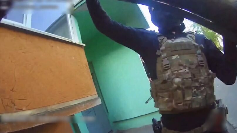 В Калининграде задержали 38-летнюю женщину, которую подозревают в незаконном обороте наркотиков