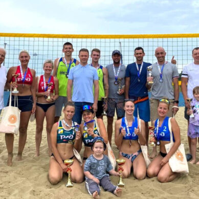В Янтарном прошёл традиционный турнир по пляжному волейболу
