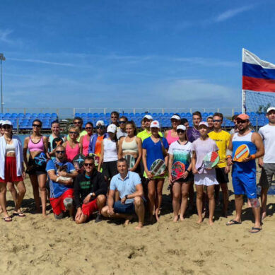 В Янтарном провели соревнования среди любителей пляжного тенниса