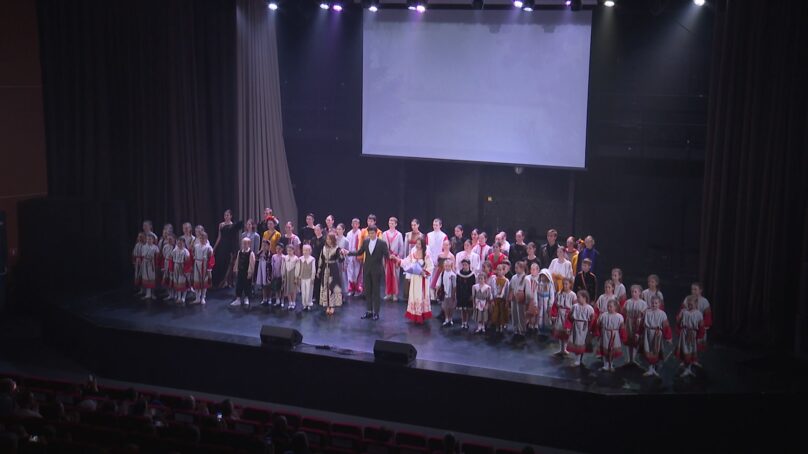 В Советске прошёл показ коллекции одежды «Кологод», собранной из работ участников проекта «Территория успеха: Мода»