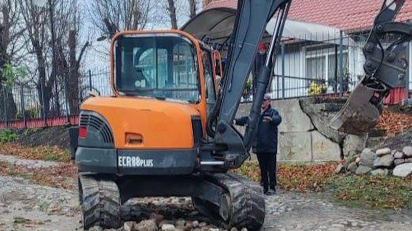 В Железнодорожном ремонтируют центральные улицы