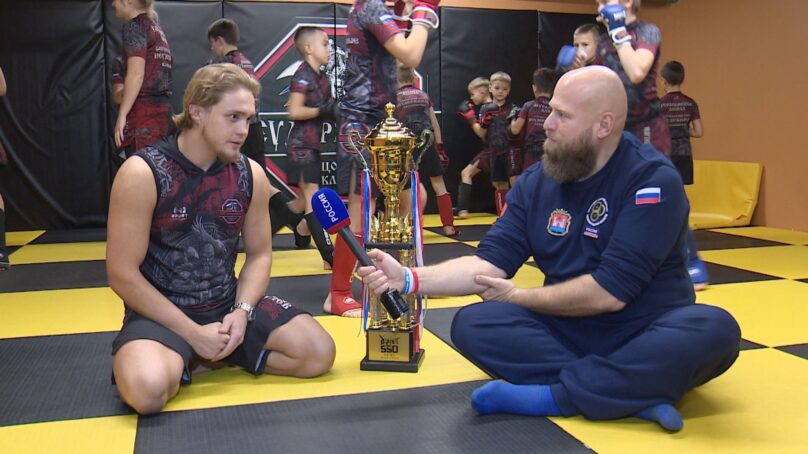 Один из флагманов калининградской школы смешанных боевых единоборств Александр Лунёв успешно слетал в Китай. Интервью