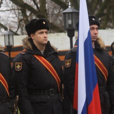 В Калининграде торжественно открыли мемориальные плиты воинам-связистам Балтийского флота