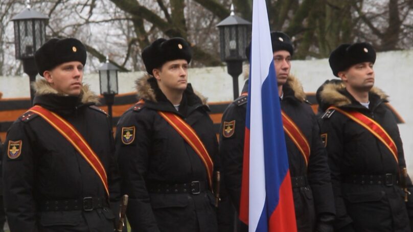 В Калининграде торжественно открыли мемориальные плиты воинам-связистам Балтийского флота