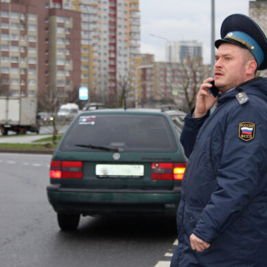 Калининградские приставы провели плановый совместный рейд с сотрудниками региональной Госавтоинспекции