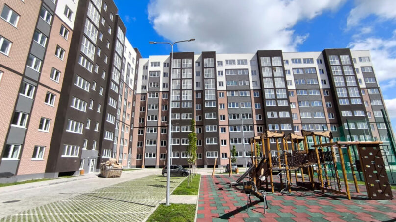 В Калининградской области расселили 193 аварийных многоквартирных дома