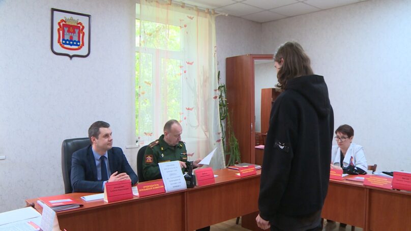 В Калининграде полным ходом идет весенняя призывная кампания