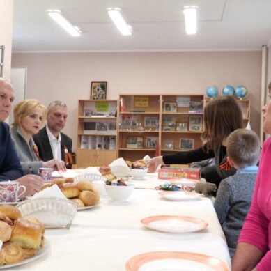 Беспрозванных в ходе поездки в Краснознаменский район встретился с семьями военнослужащих, которые сражаются в зоне СВО