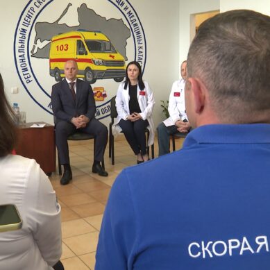 Фельдшерам и водителям скорой помощи в регионе повысят зарплату