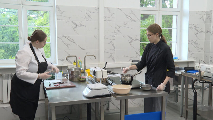 Студенты Балтийской высшей школы гастрономии КГТУ закрывают сессию