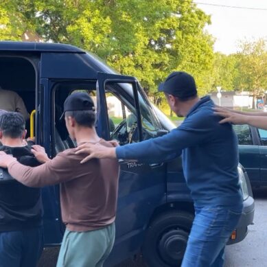 В Калининграде провели рейд с целью выявления тех, кто получил гражданство России, но своевременно не встал на воинский учет