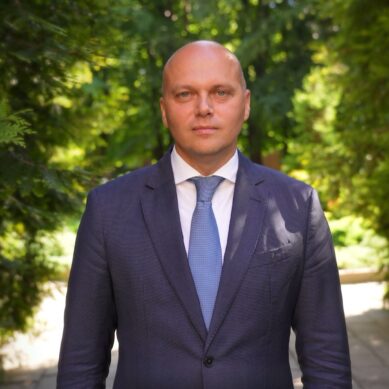 С Днем города всех жителей и гостей поздравил губернатор области Алексей Беспрозванных