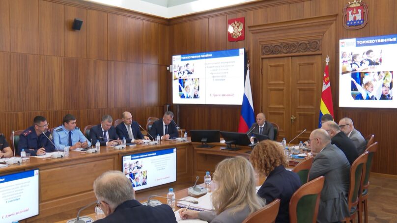 В Калининграде на улице Артиллерийской появились «кланы», которые втягивают подростков в преступную деятельность