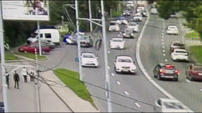 В Калининграде сотрудник Госавтоинспекции оперативно доставил в больницу ребенка, которому понадобилась срочная медпомощь