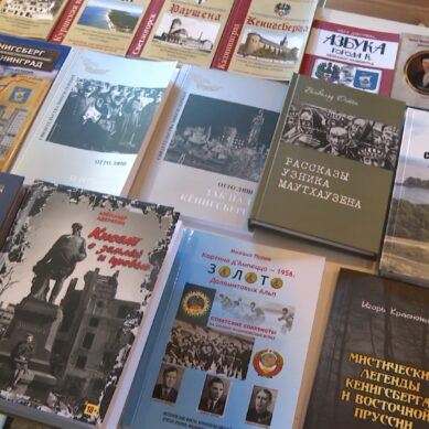 В настоящую цитадель литературной культуры превратились Закхаймские ворота в рамках книжного фестиваля «Закрытие лета»