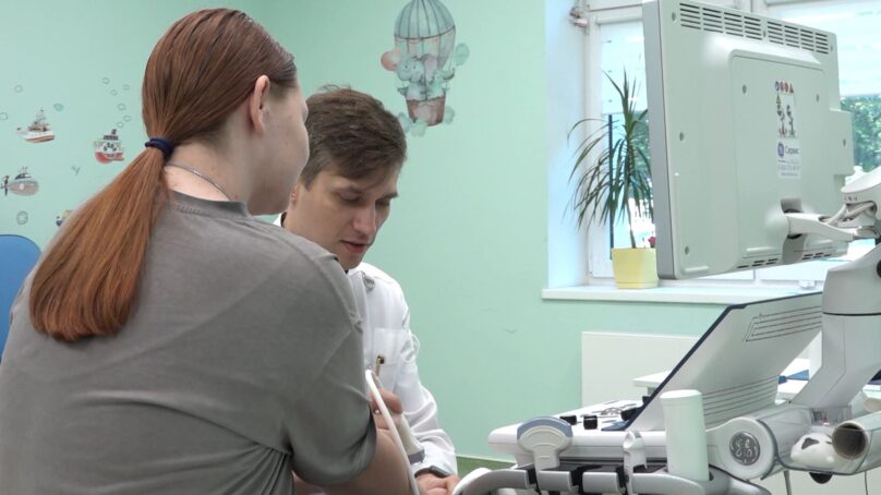 Власти Калининградской области ведут системную работу по привлечению в регион медиков