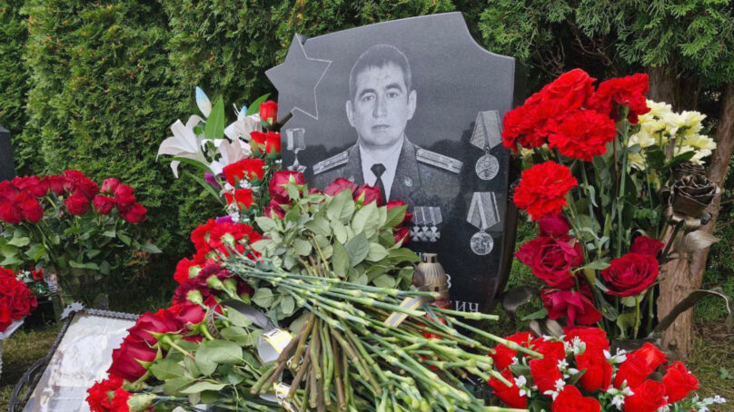 Сотрудники МЧС России почтили память Героя России Алексея Катериничева