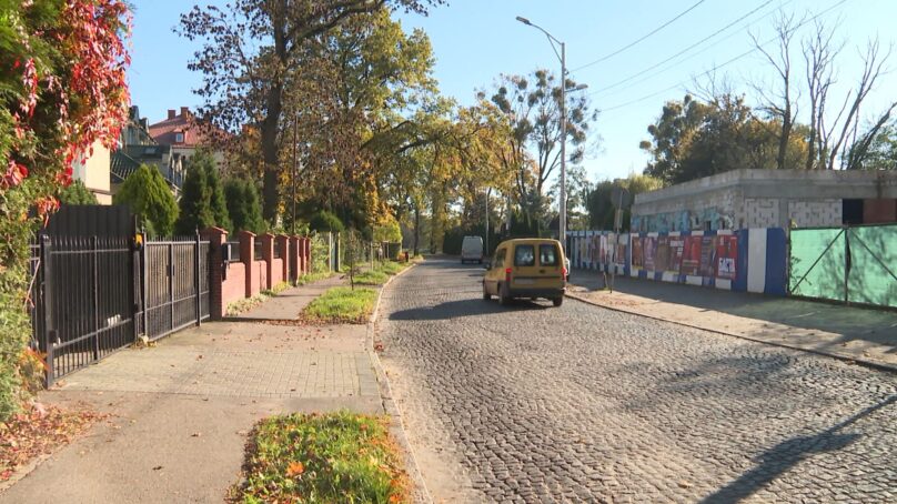Улицу Верхнеозёрную в Калининграде хотят расширить