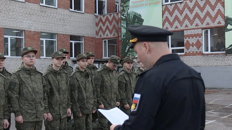 В регионе молодых парней-призывников отправили в части и на корабли Балтийского флота