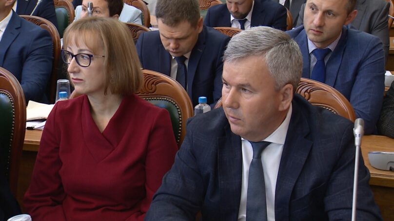 Выявить каждую управляющую компанию, по вине которой жители региона до сих пор остаются без тепла