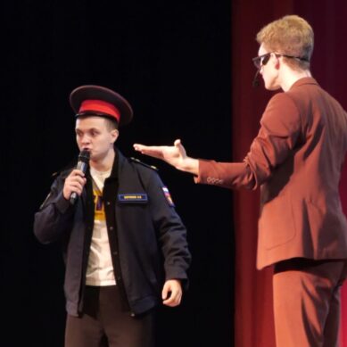 Команды КВН из Гусева и Калининграда выясняли, кто шутит острее