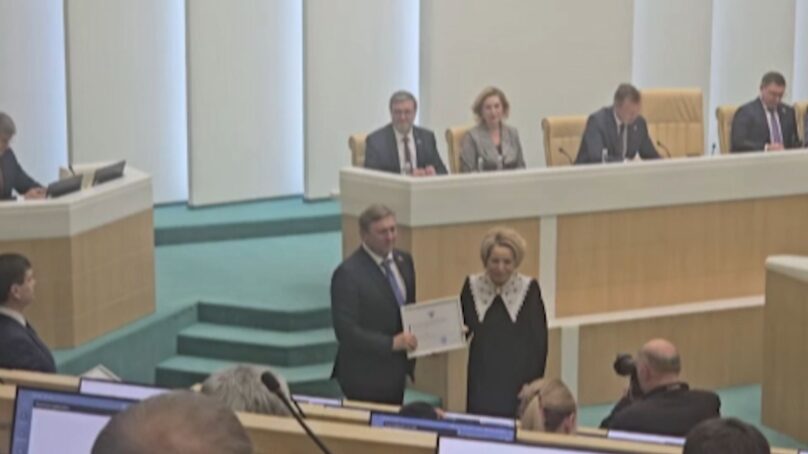 Сенатор от Калининградской области Александр Ярошук получил высокую награду Совета Федерации