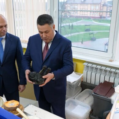 С производством на Янтарном комбинате познакомился полномочный представитель президента в Северо-Западном федеральном округе Игорь Руденя