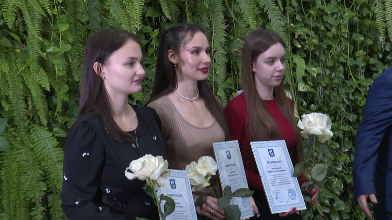 В Калининграде наградили лучших студентов и курсантов, которые внесли значительный вклад в развитие науки, культуры и общественную жизнь региона