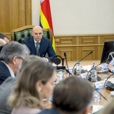 В правительстве региона сегодня губернатор представил своих заместителей