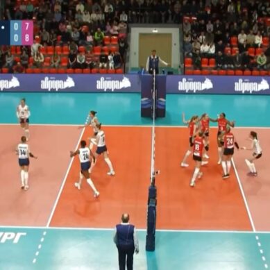 Калининградский волейбольный «Локомотив» провёл выездной матч Чемпионата России в Санкт-Петербурге