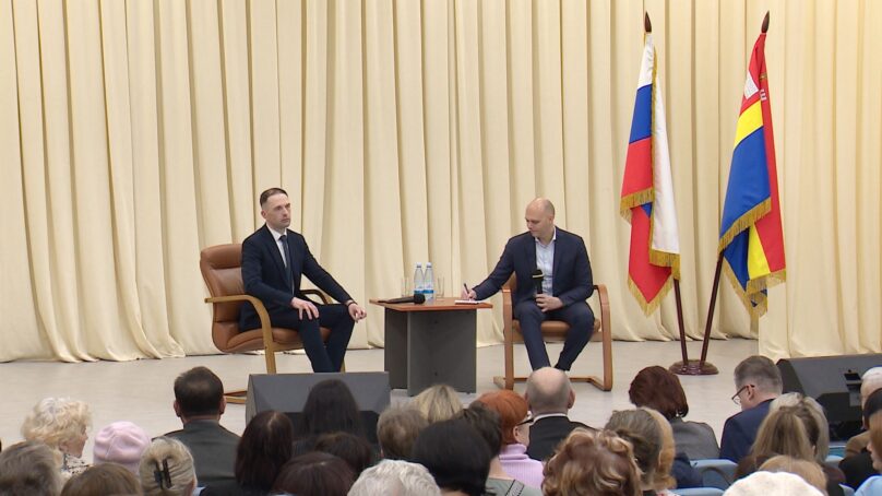 Капремонт больниц в Ладушкине и Мамоново, обновление дорог и парков. Итоги рабочей поездки губернатора в два округа