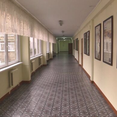 Почти 400 школьных классов в разных учебных заведениях отправили на карантин