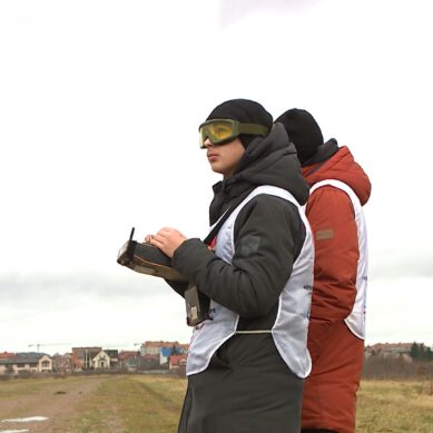 Аэродром Девау продолжает принимать и отправлять в небо самые различные воздушные суда