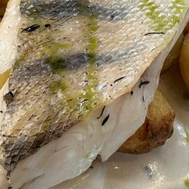 И красная, и белая. Названа самая дешевая рыба к новогоднему столу