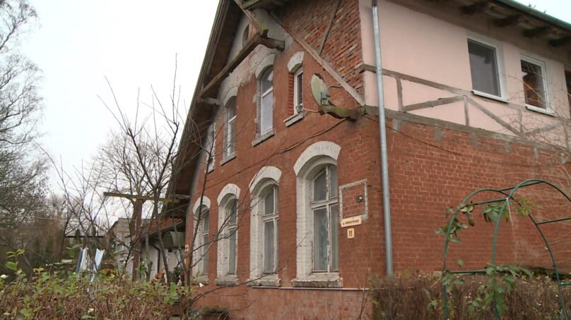 Ситуацией с домом-призраком в Заостровье заинтересовалась прокуратура