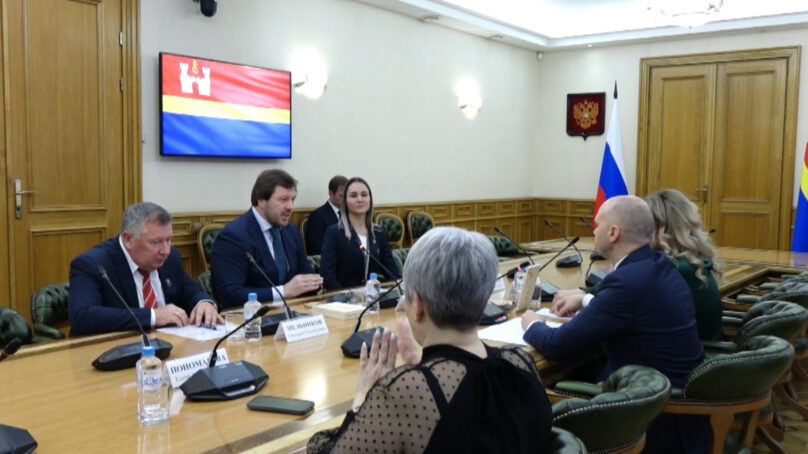 Губернатор Алексей Беспрозванных встретился с победителями Сурдлимпийских игр 2025