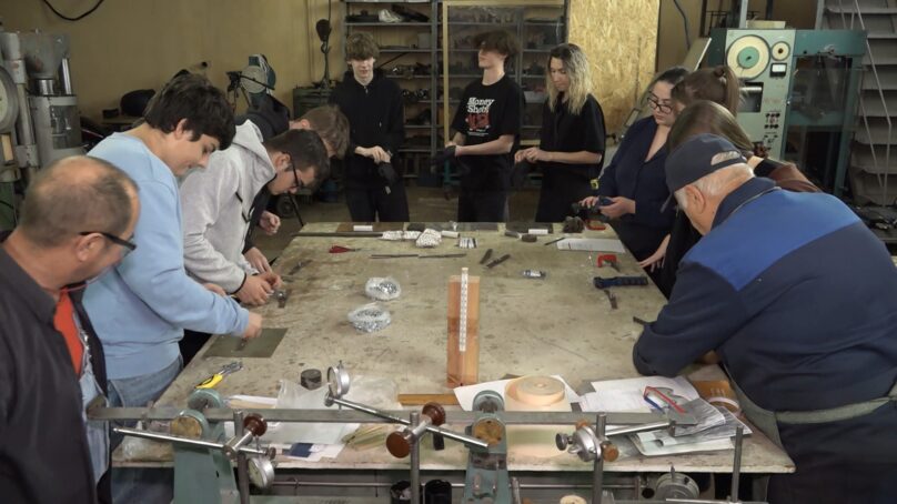 Калининградские школьники осваивают судостроение