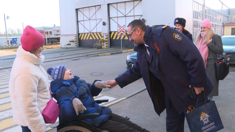 Руководитель регионального управления Следственного комитета помог исполнить мечту юного калининградца