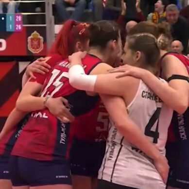 Калининградский волейбольный «Локомотив» завершил 2025-й год матчем в Туле