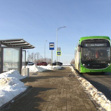 Остановки общественного транспорта у крупных медицинских центров в поселке Родники стали поводом для жителей региона обратиться к властям
