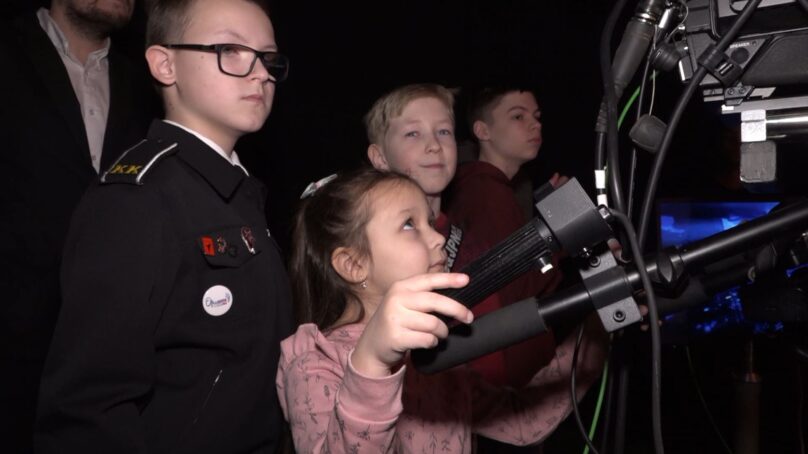 Победители инжерных образовательных конкурсов, организованных Дирекцией Балтийской АЭС, побывали «за кулисами» телевидения