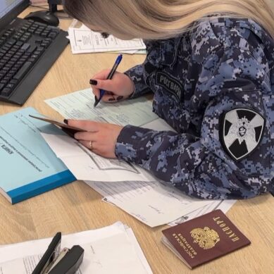 Сотрудники подразделений Росгвардии отмечают день рождения службы