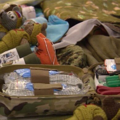 Очередную партию гуманитарной помощи передали и калининградские нахимовцы